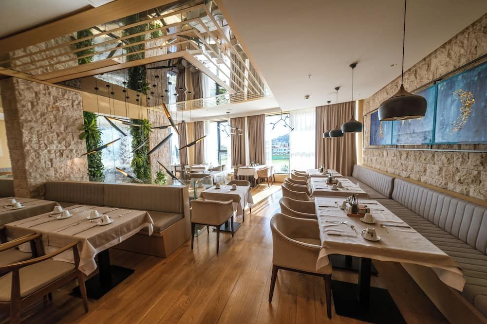 هوتل إمبيريال كونفرانس آند سبا - بودفا - مطعم