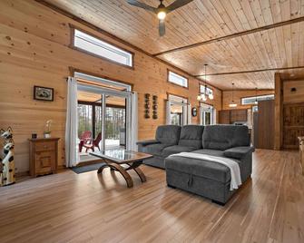 Chalet De La Truite By Rendez-Vous Mont- - Lac-Supérieur - Wohnzimmer