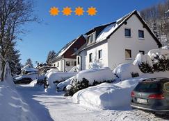 Cosy and very comfortable 4 - - dwelling at ground level with terrace - Oberwiesenthal - Budynek