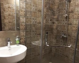 Loft Host Yerevan - Erevã - Banheiro