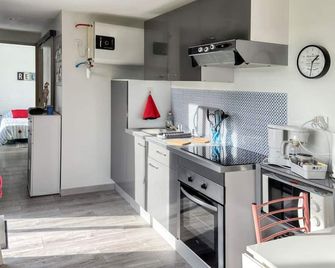 Charmante Maison De Campagne A La Bouillie Avec Jardinb - La Bouillie - Kitchen