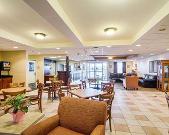 MainStay Suites Dover - Dover - Salónek
