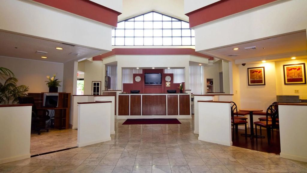Magnuson Hotel Virginia Beach - וירג'יניה ביץ' - דלפק קבלה