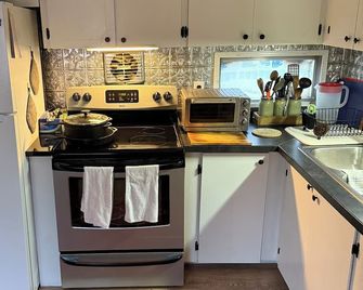 Updated/Modern Cabin On The World Famous Three Lakes Chain Of Lakes! - Three Lakes - Kitchen