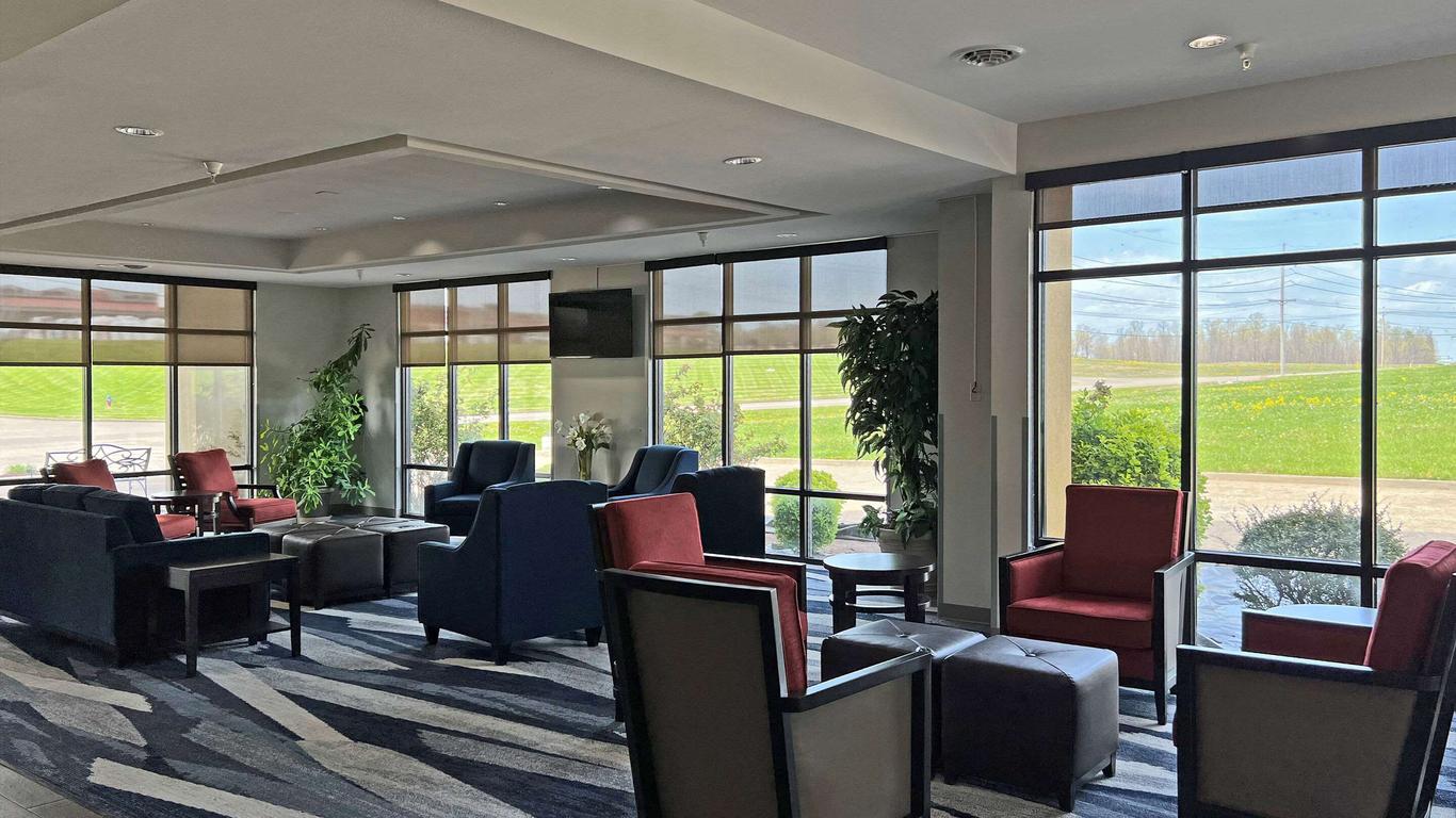 كومفرت سويتس جاكسون-كيب جيرارديو