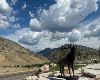 The Canyon Home Near Blacksmith Fork Canyon - Hyrum