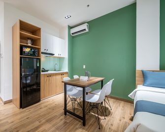 Cozrum Home - Daisy House - Ho Chi Minh City - Dining room
