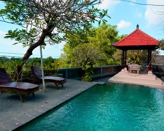 Wahyu Dewata - Gianyar - Piscina