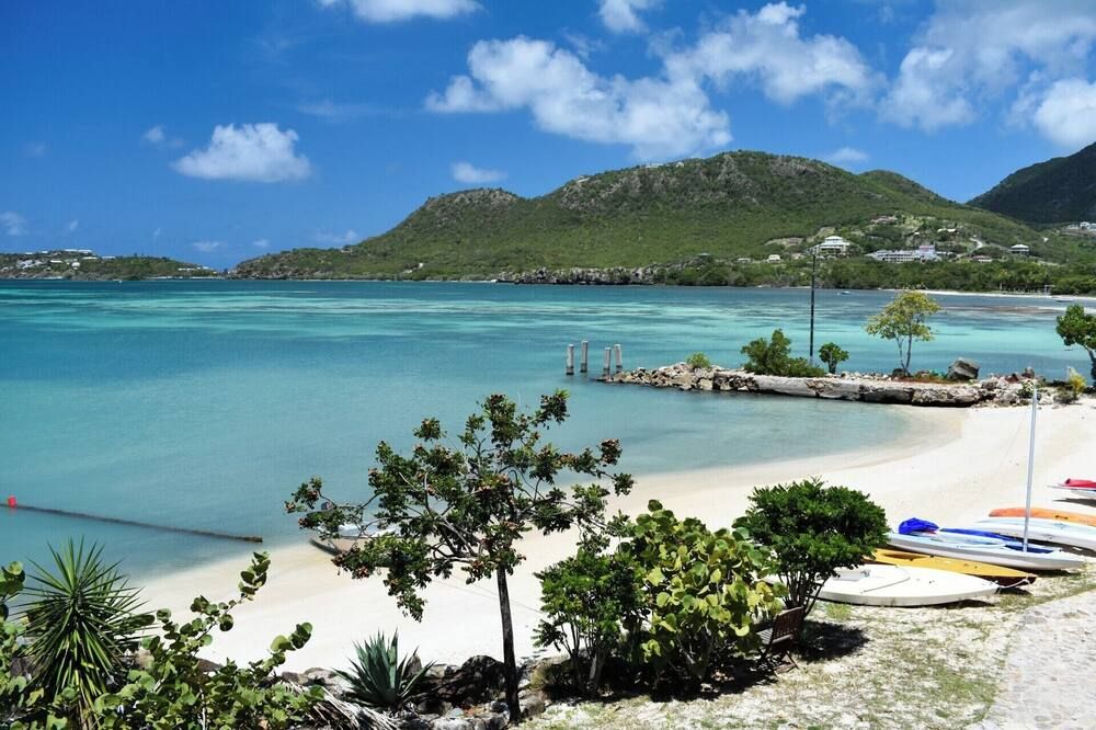 The Catamaran Hotel - English Harbour - Beach