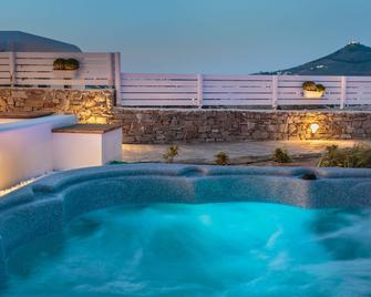 Exceptional Villa Artemis With Private Pool, Jacuzzi And Sea Views! - Piso Livadi - Pool