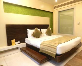 Hotel Bawa Suites - Mumbai - Bedroom