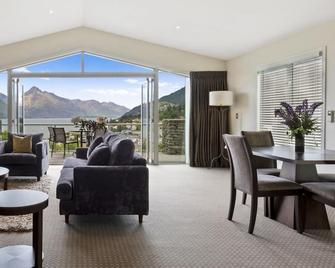 Queenstown House Boutique Bed & Breakfast & Apartments - Queenstown - Wohnzimmer