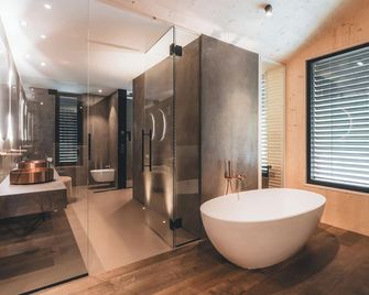 Dolomites Nature Hotel Vigilerhof - Seis am Schlern - Baño