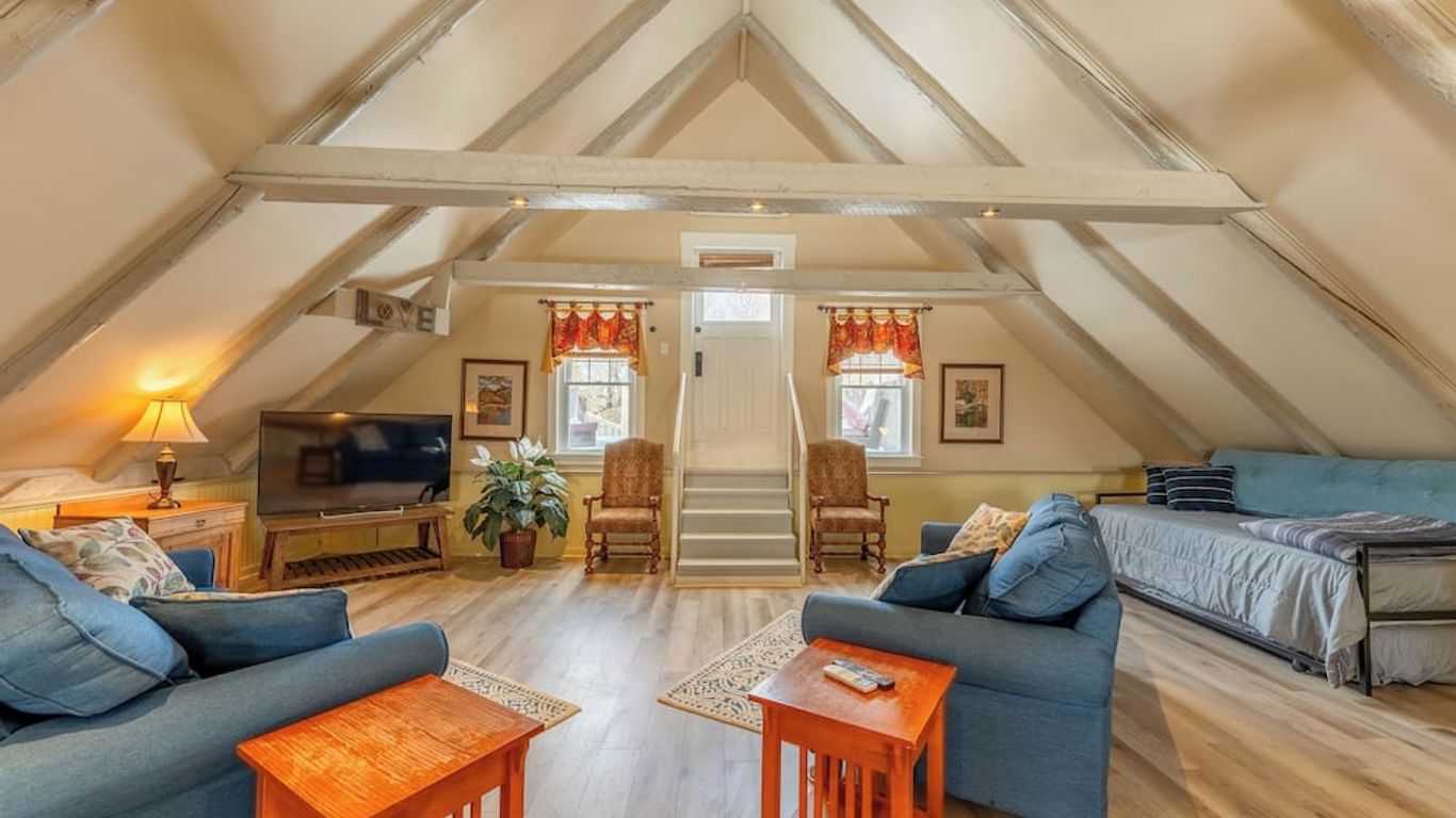 Dominion Hill Country Inn