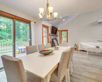 Tannersville Resort Home w/ Deck & Gas Grill! - Tannersville - Dining room