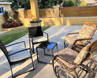 Peaceful getaway in a secure gated community - Bahía Montego
