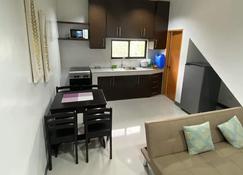 A cozy and modern place near to the town - Leyte - Kitchen
