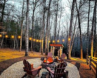 Mountain Laurel Cabin, Private Acre Size Pond, Folk School, Fishing, Dish,wifi - Hayesville - Patio