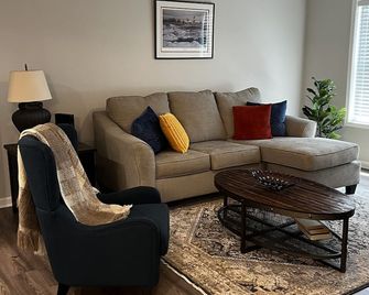 881 Gregg St - Washington - Huiskamer