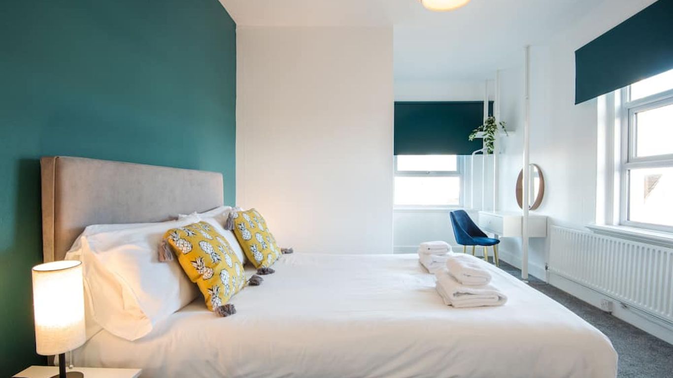 Royal Ashton Townhouse - Taunton