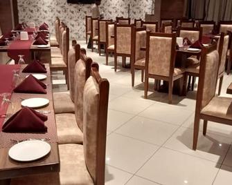 Hotel Beatific Epsilon - Bahādurgarh - Restaurant