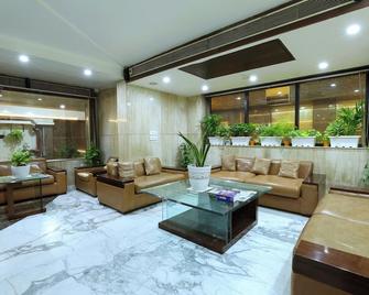 Airport Hotel Grand Delhi - New Delhi - Lobby