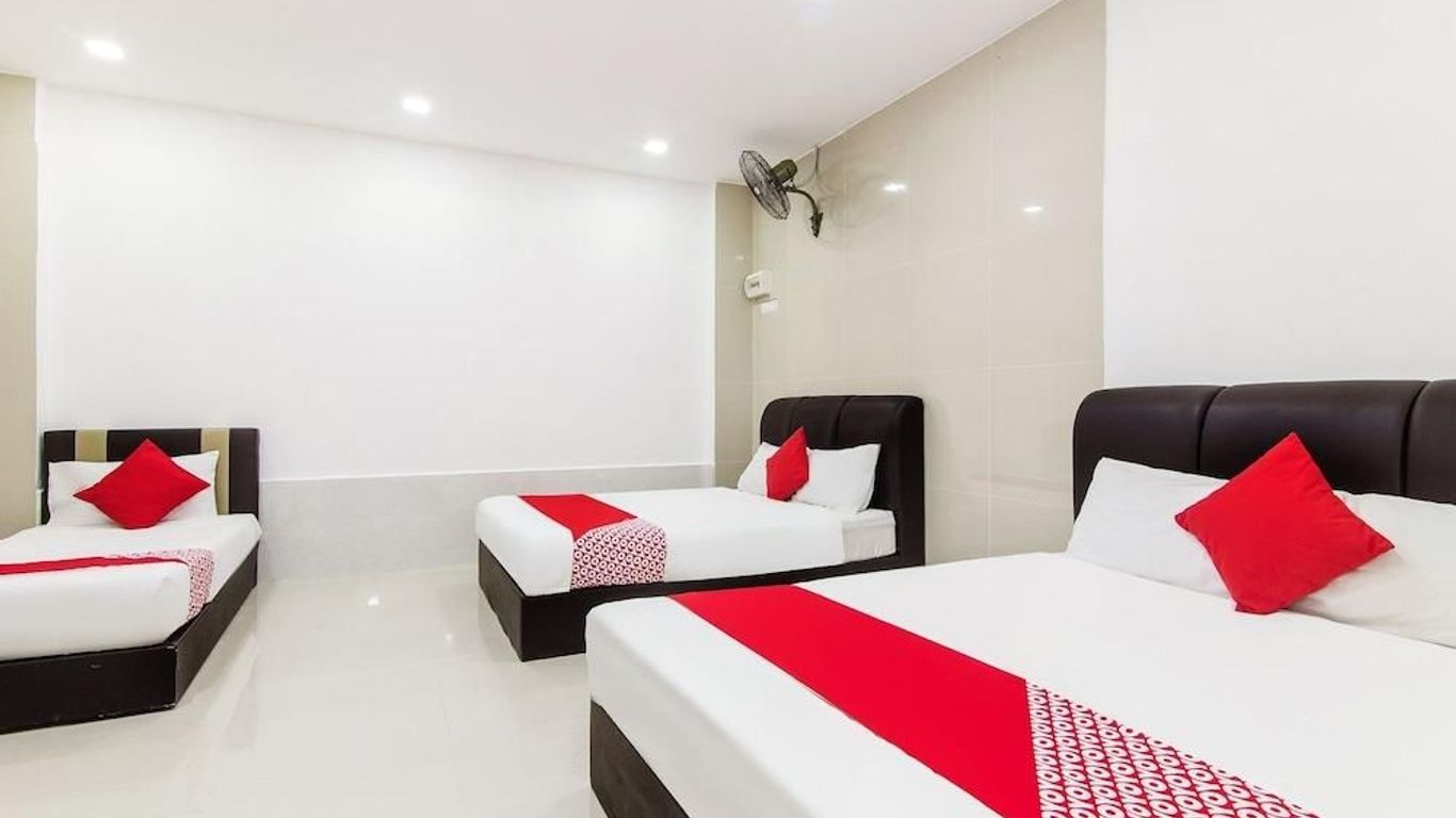 OYO 414 Adiff Palace Hotel