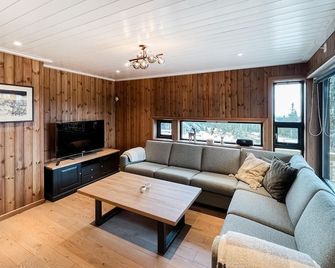 Cozy Home In Sjusjøen With Kitchen - Sjusjøen - Living room