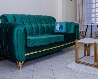 Tiny Haven executive one bedroom with Private Balcony - Nanyuki - Living room