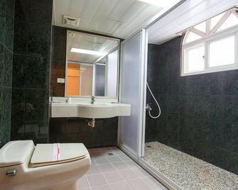 Spring Art Hotel - Kaohsiung - Baño