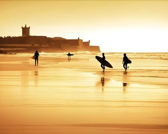 Help Yourself Hostels Carcavelos Coast - Cascais - Beach