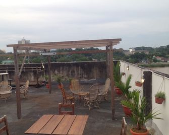 Woodpecker Lodge, Kuching - Kuching - Balcony