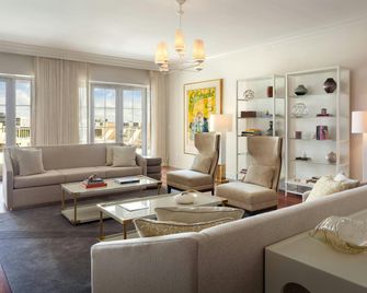 JW Marriott Miami Turnberry Resort & Spa - Aventura - Oturma odası