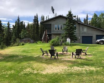 Fishing Lodge - Comfort in the Wilderness - Fishing at Its Finest - Kasilof - Patio