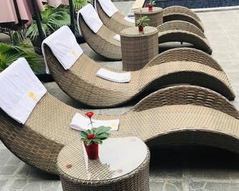 Boun's Hotel - Yaoundé - Patio
