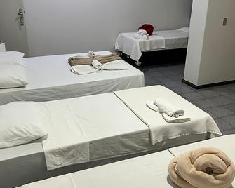 Piuma Palace Hotel By OYO Rooms - Piúma - Habitación