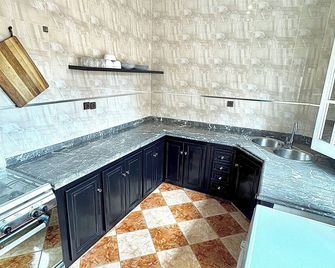 Nador/ 5 min Corniche - Nador - Küche