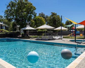 Escape to 67 at Cape View - Busselton - Piscina