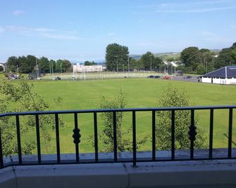 Modern 3 bedroom, 3 bathroom, 2 reception townhouse, between town & beach - Ballycastle - Balcony