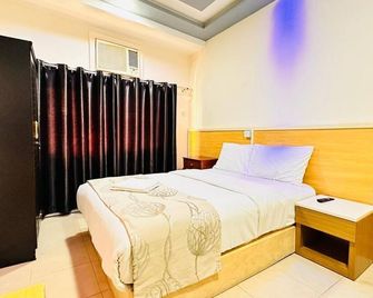 Sharjah Plaza Hotel - Sharjah - Bedroom