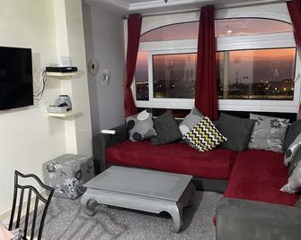 Apartment With Sea Views - Tamraght - Wohnzimmer