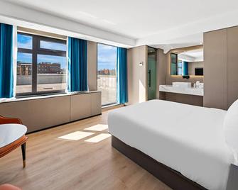 Ly New York Hotel - קווינס - חדר שינה