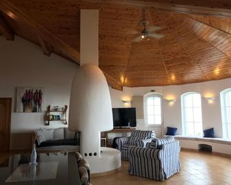 Villa Ferreirinha - Santa Cruz das Flores