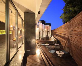 Atami Tensui - אטאמי - מרפסת