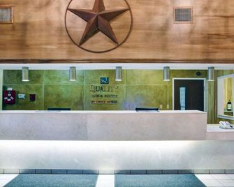 Hotel Del Valle - Austin SE by IHG - Austin - Front desk