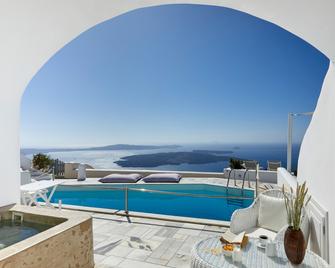 Iliovasilema Hotel & Suites - Thera - Pool