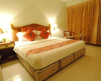 Midland Hotel - Phnom Penh