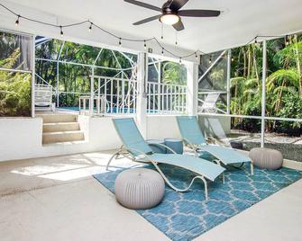 Sunkissed Cottage - Captiva - Patio