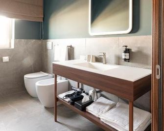 Visionair Suites - Senigallia - Bathroom
