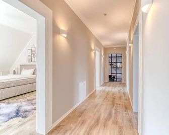 One Moment Boardinghouse - Porta Westfalica - Porta Westfalica - Flur
